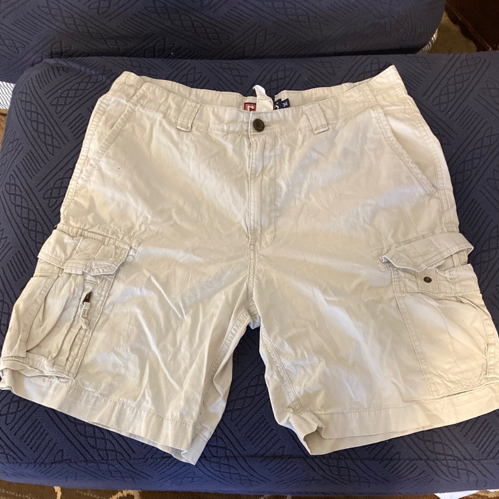 Chaps Light Tan Cargo Shorts